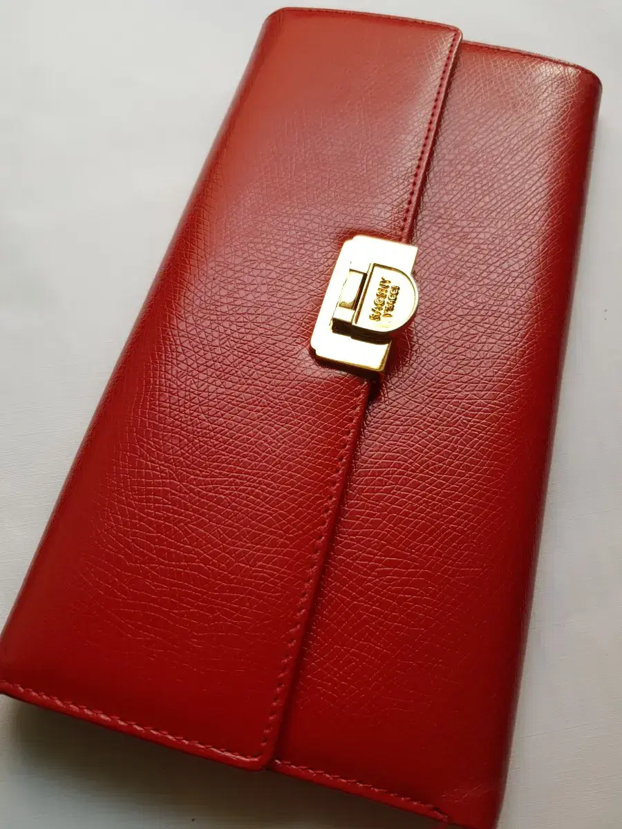 Saxony Isaac Red Wallet