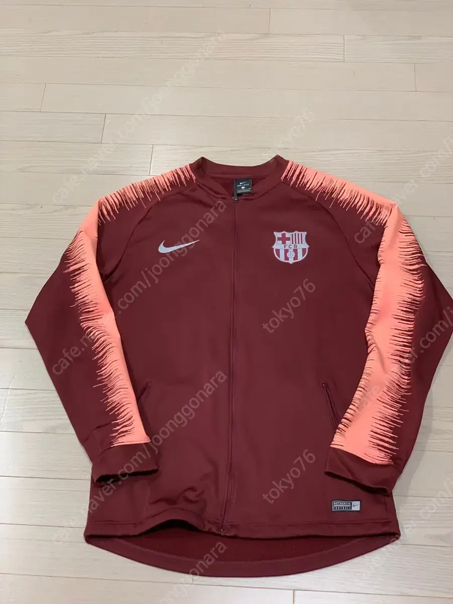 Nike Dry Fit Track Jacket size M(95)