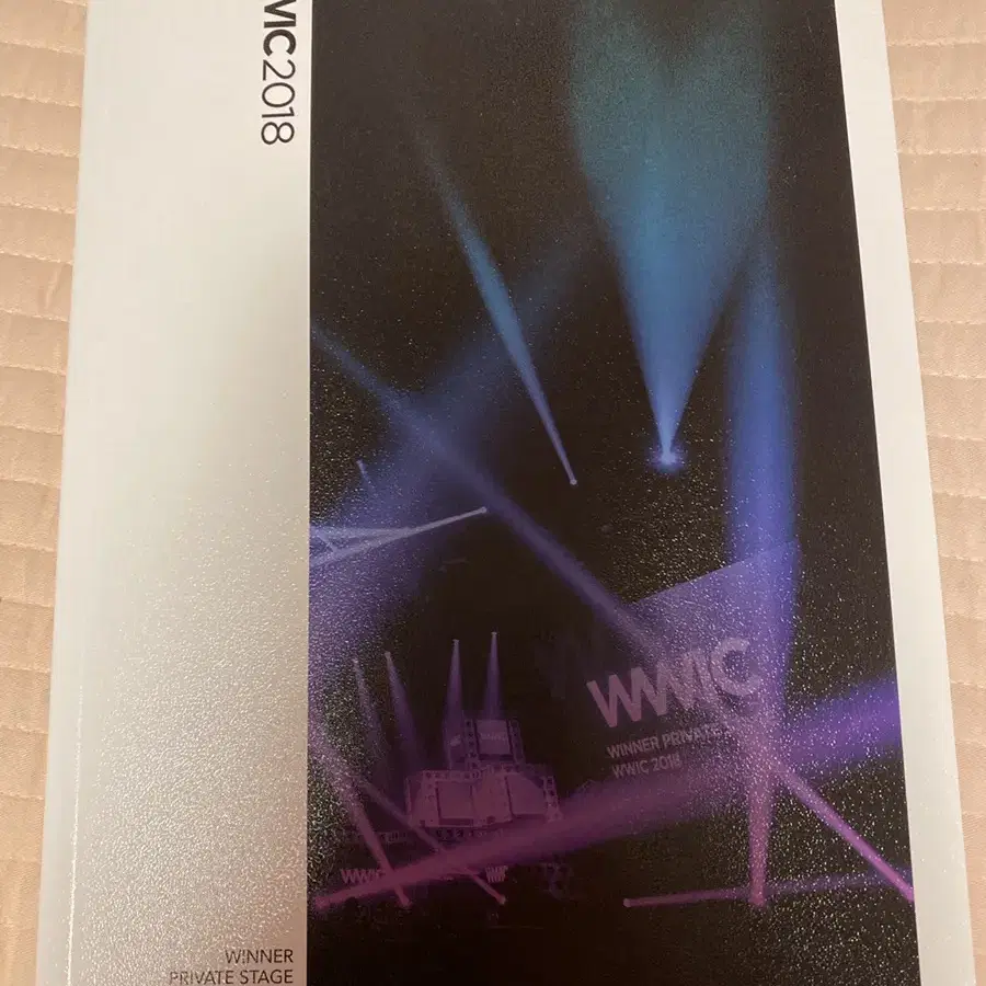 위너 WWIC 2018 한정판 포토북