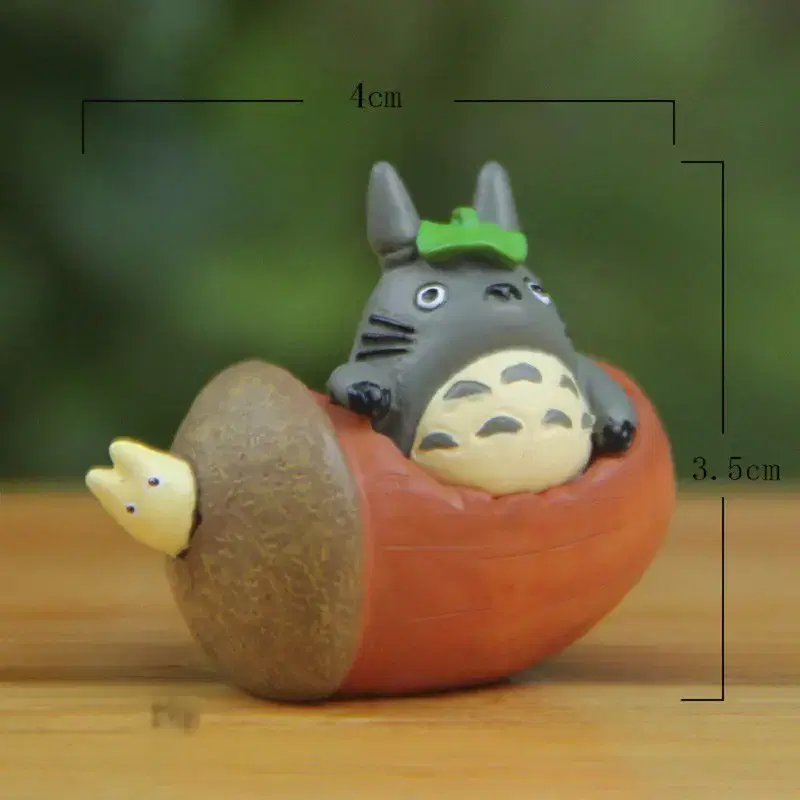 Totoros in acorns