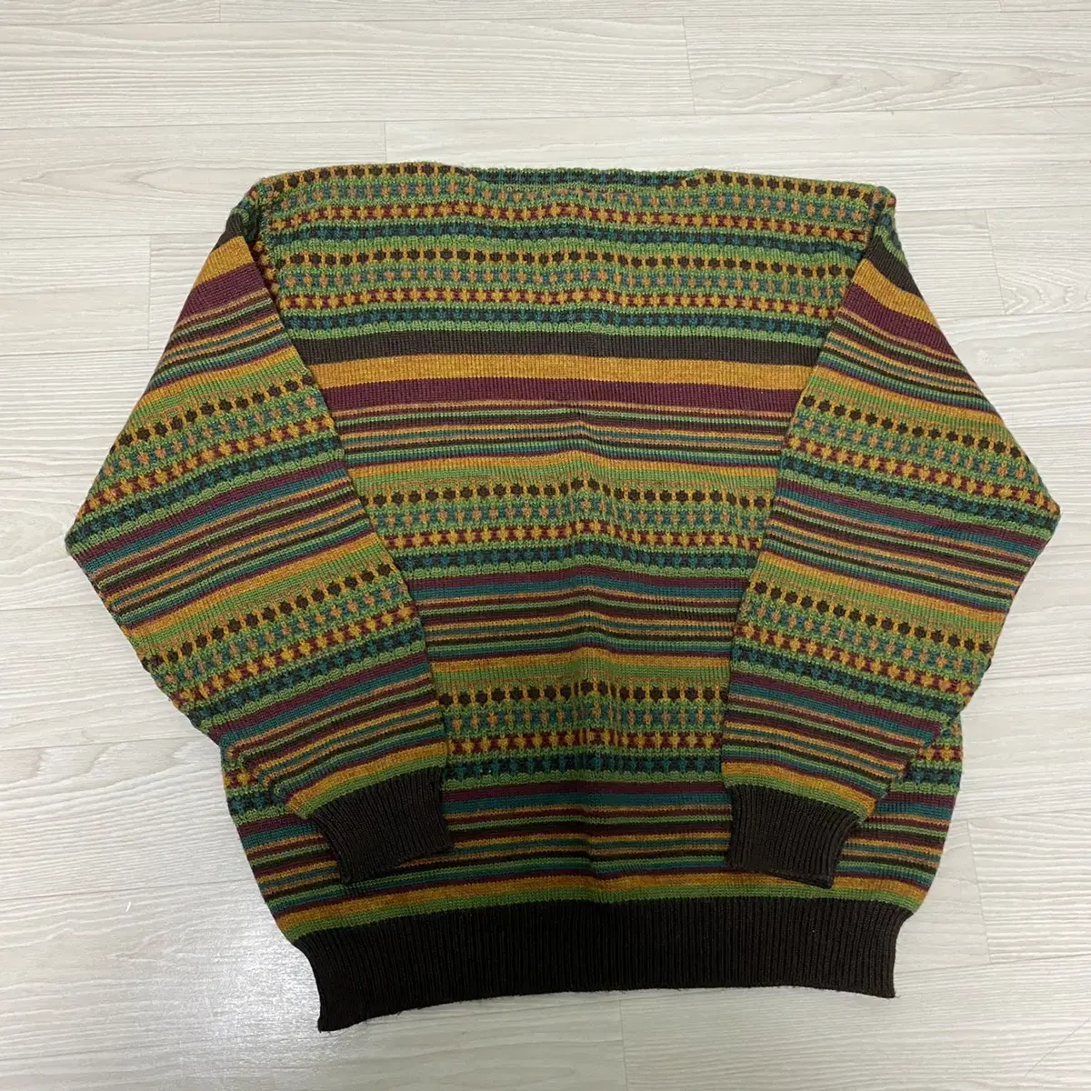 Ethnic knitwear