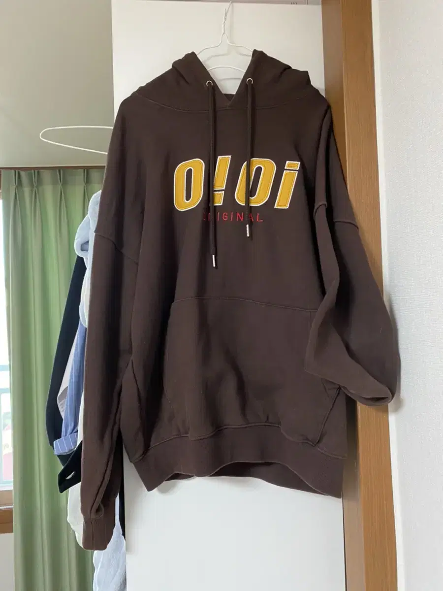 OIOI Hoodie 18FW limited edition Brown