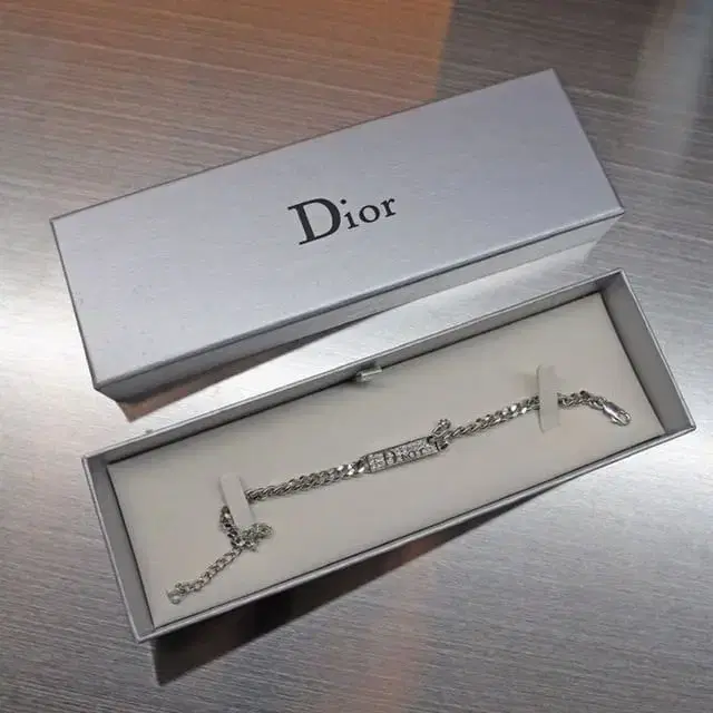 Dior pierced silver bracelet 디올 정품 박스포함