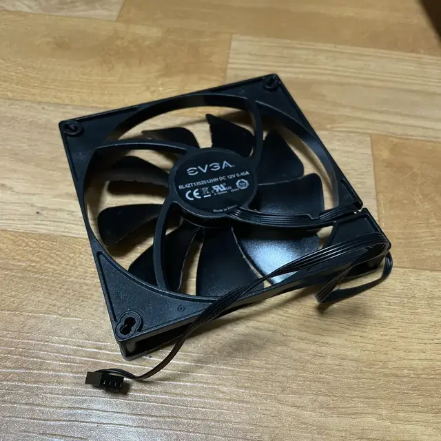 EVGA 140mm 쿨링팬