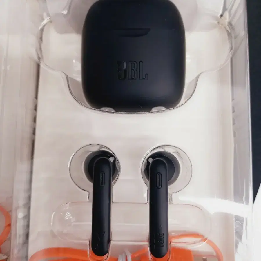 JBL TUNE220

블루투스 이어폰 새상품