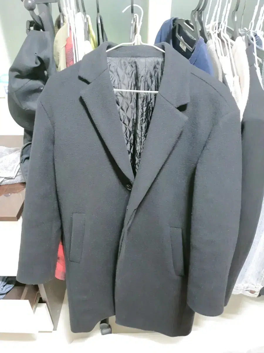 Andesemi Overcoat