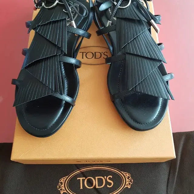 TOD'S 토즈 샌들 가죽 신발 슈즈 새상품 50%DC