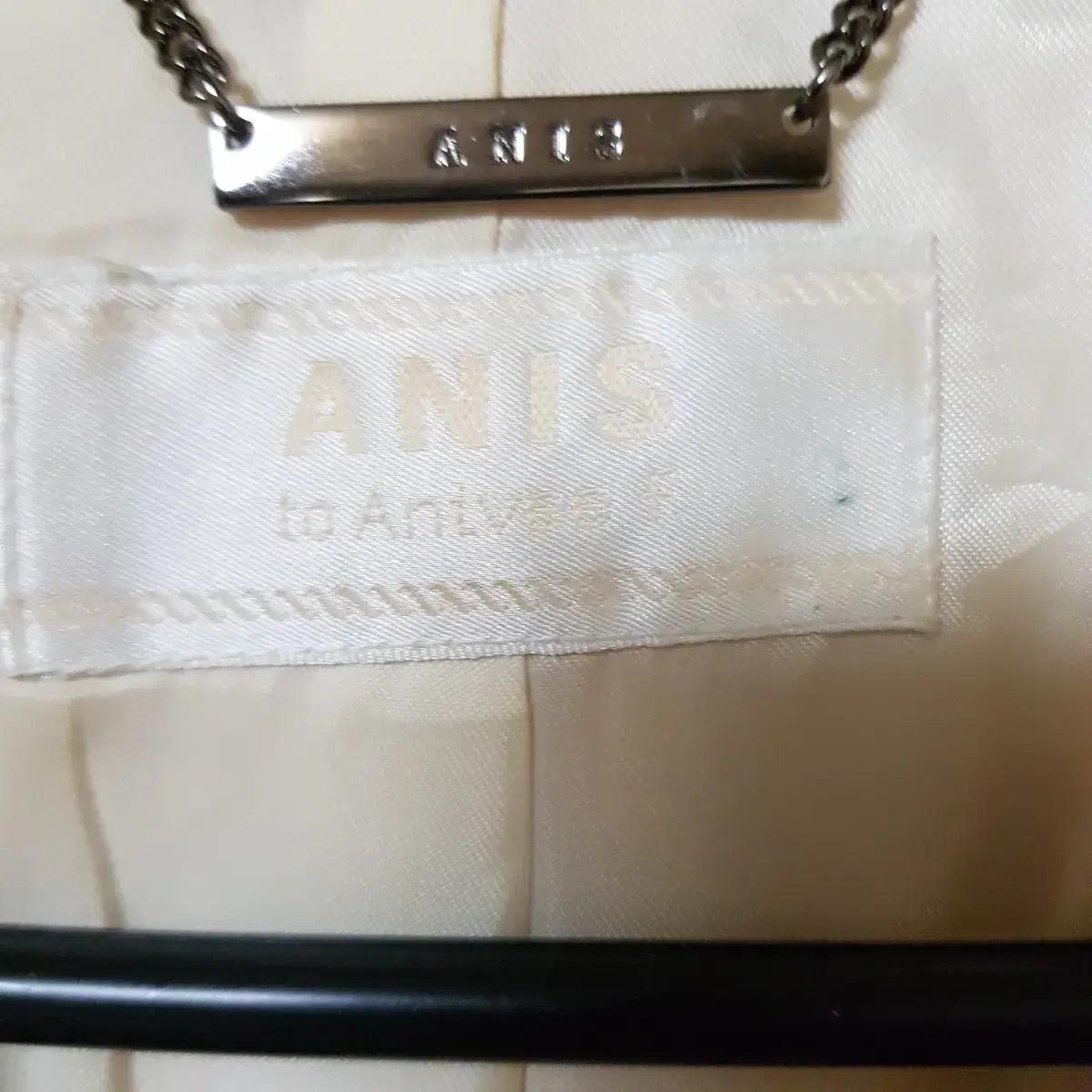 ANIS  울코트