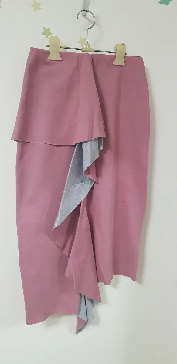 New Product] Pink Skirt with Frills (Secret Banding)