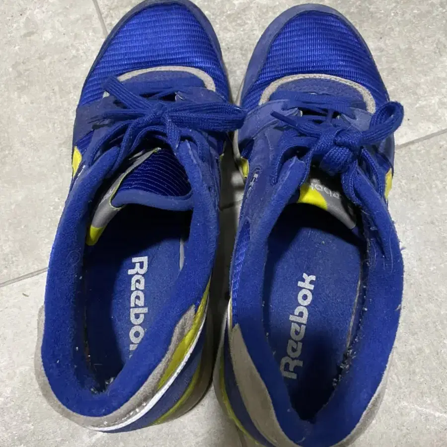 리복 Reebok 정품 운동화 GL6000 250(가격내림)