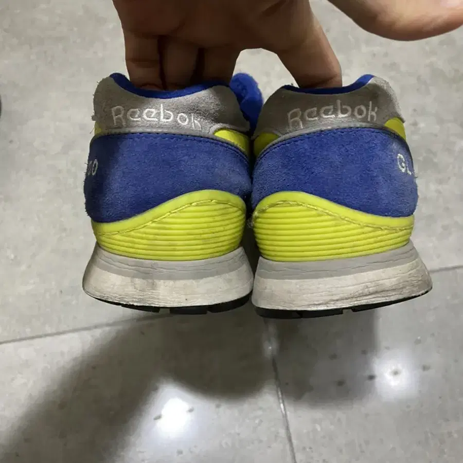 리복 Reebok 정품 운동화 GL6000 250(가격내림)