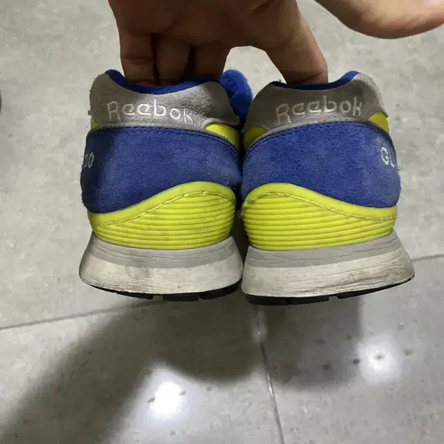 리복 Reebok 정품 운동화 GL6000 250(가격내림)