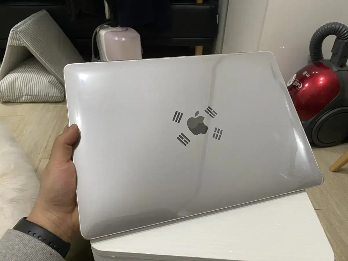 2019 MacBook Pro 16-inch, basic model