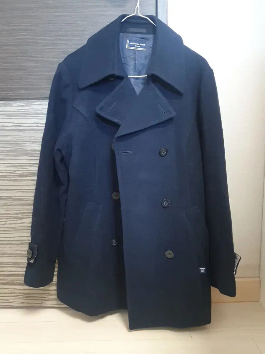 Olive de Olive Coat