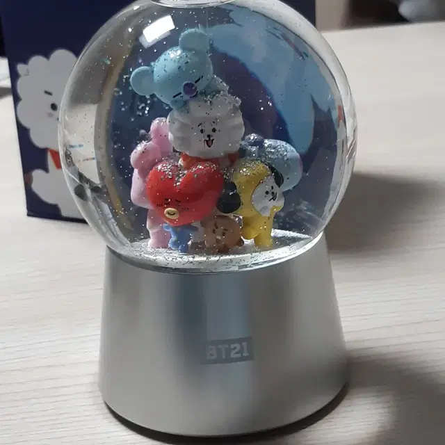 BT21 스노우볼