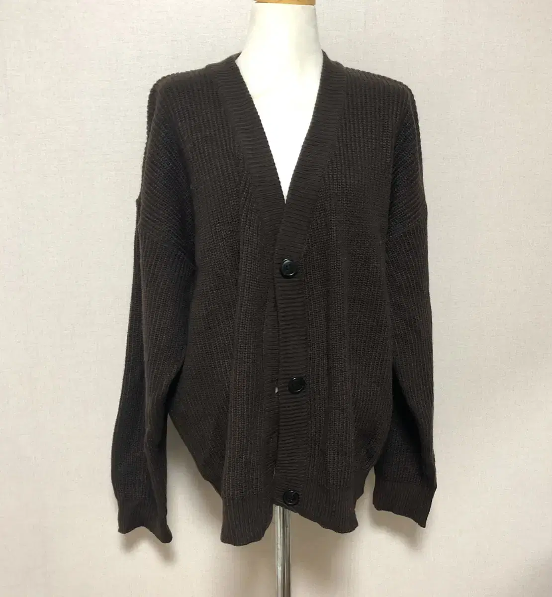 Knit cardigan (new)