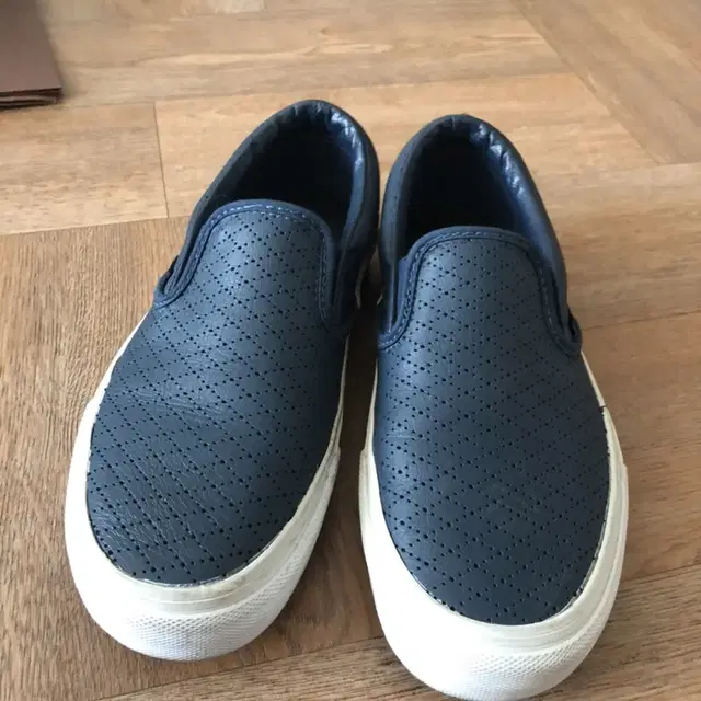 (235-240) vans 반스 가죽 슬립온 단화 반스단화