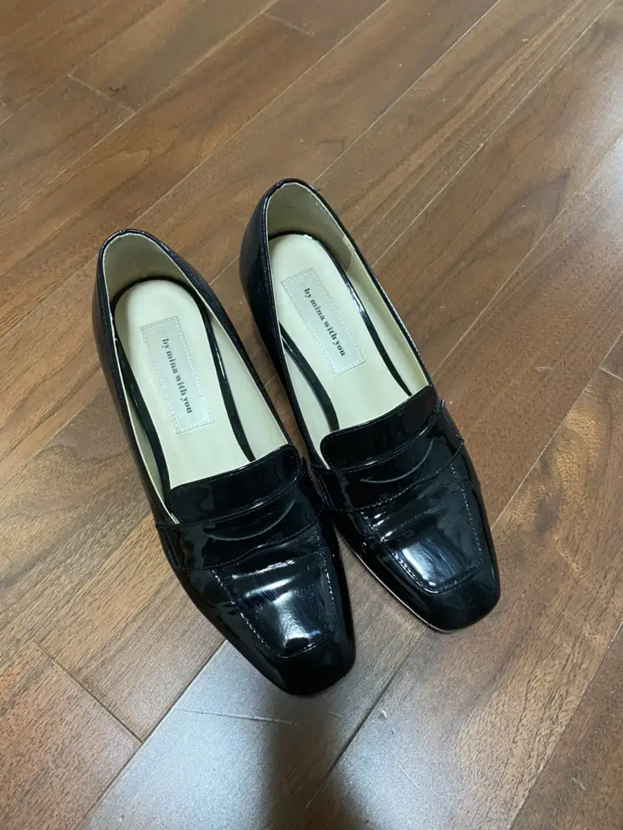 Bimina Hot Issue Penny Loafers Black Enamel 220