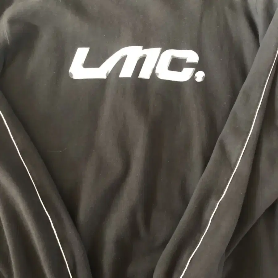 LMC 스카치 맨투맨