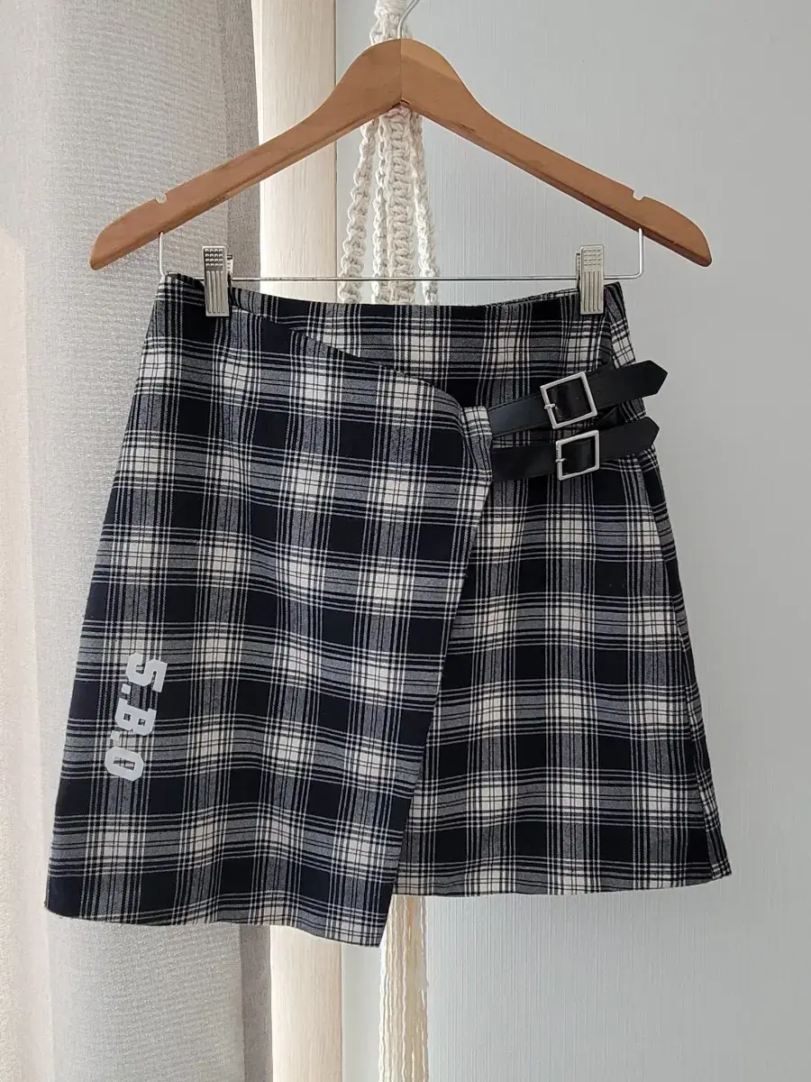 Women's miniskirt