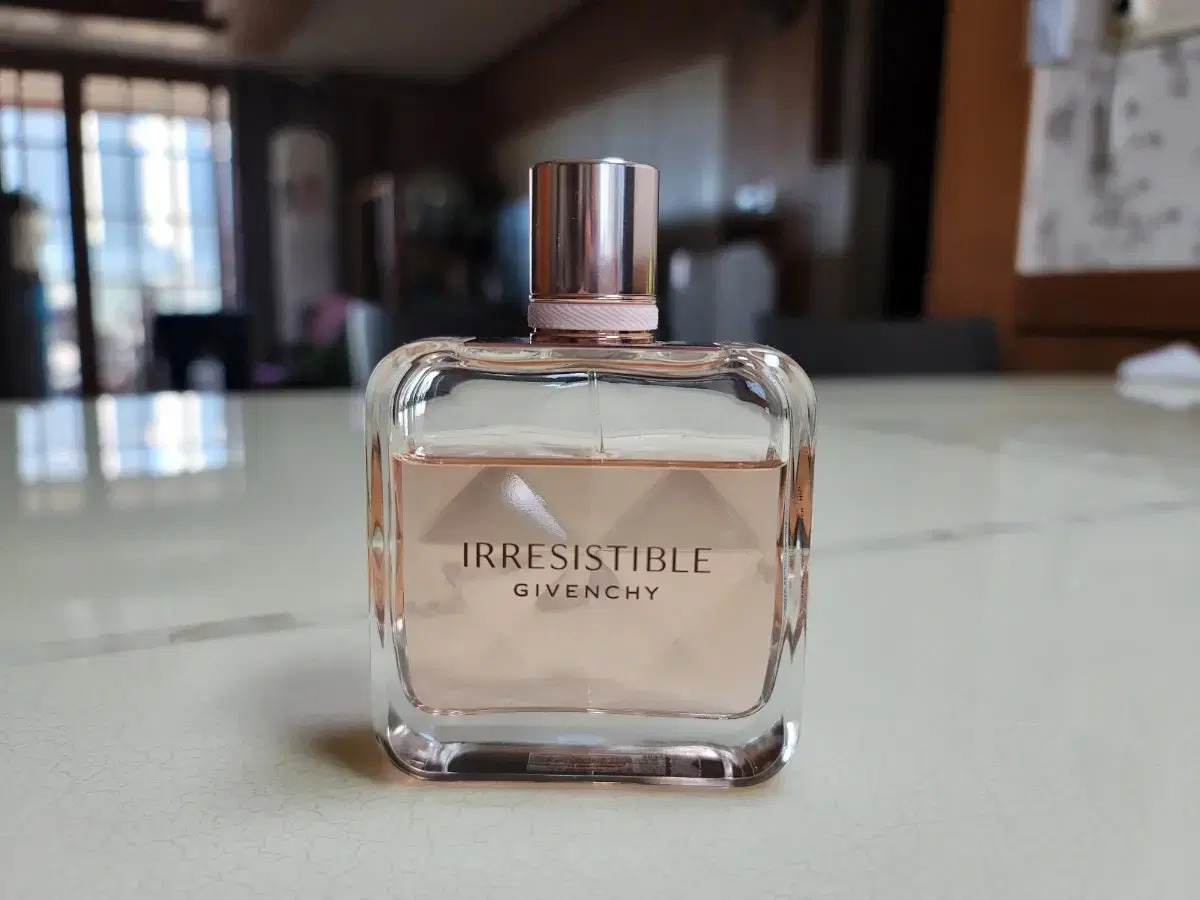 Givenchy I'm Irresistible Eau de Parfum Almost New.80ml