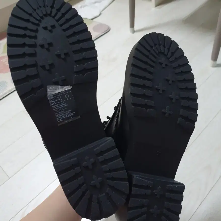 H&M 부츠 4.5cm* 240=38* 구입:7만9천원