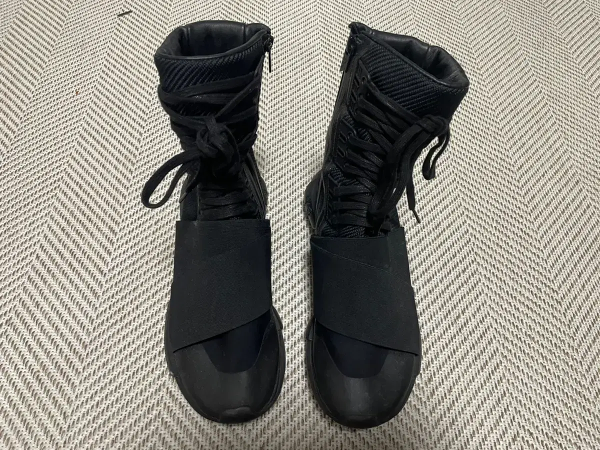 Y-3 요지야마모토 콰사부츠 250