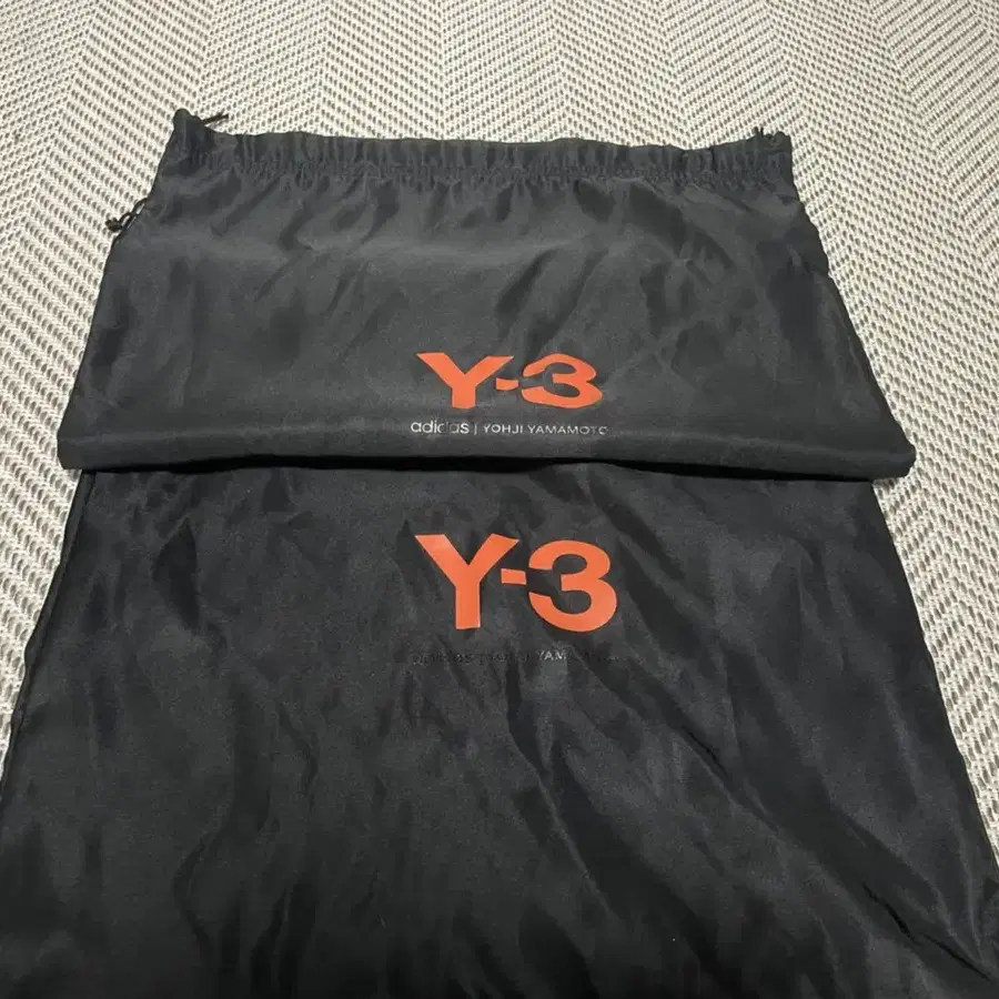 Y-3 요지야마모토 콰사부츠 250