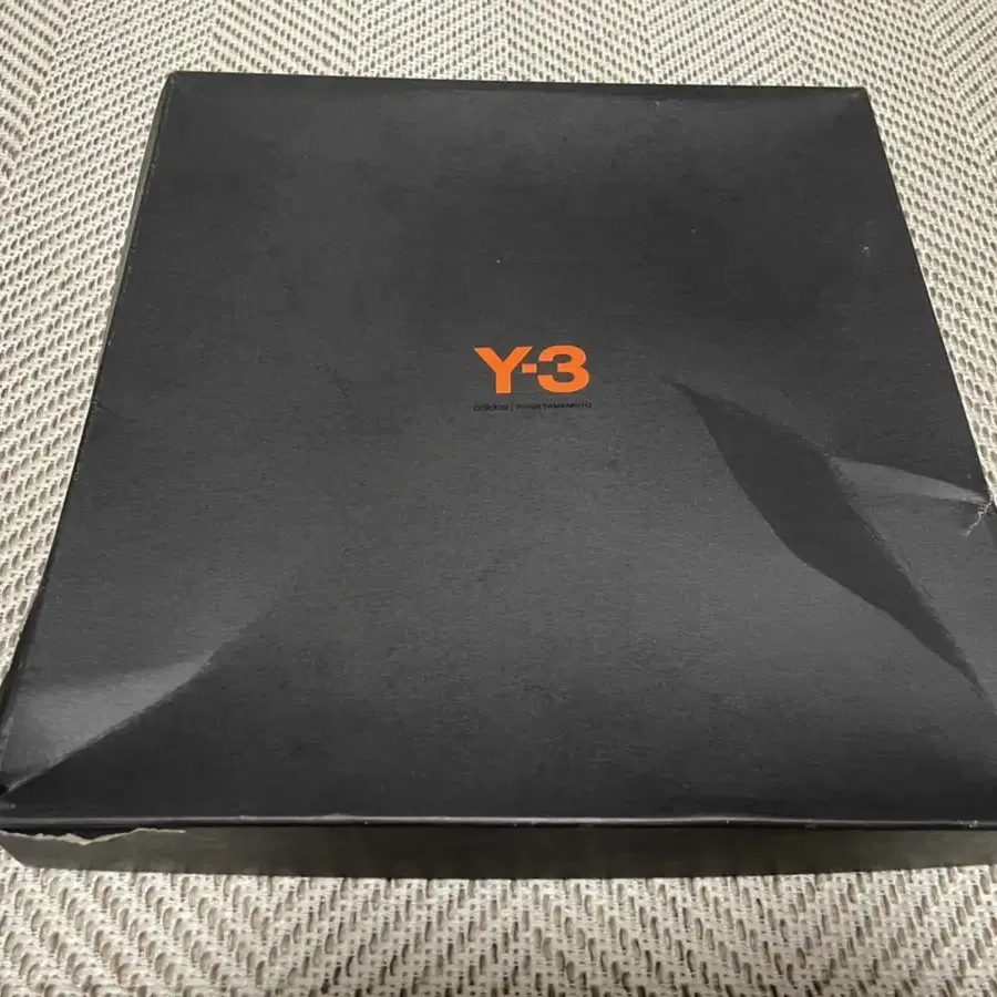 Y-3 요지야마모토 콰사부츠 250