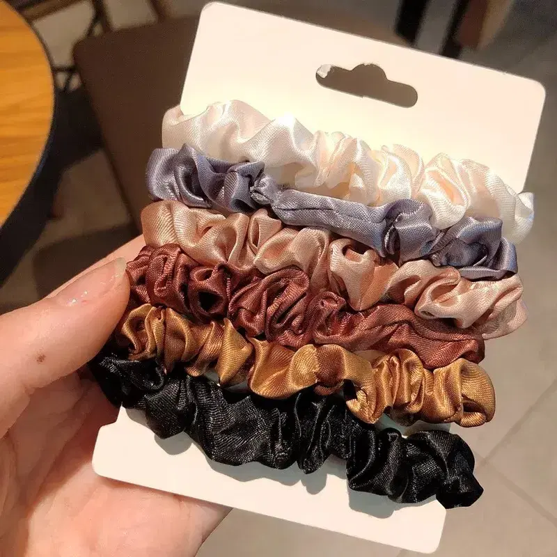 (New) Set of 5 pretty curly hair ties