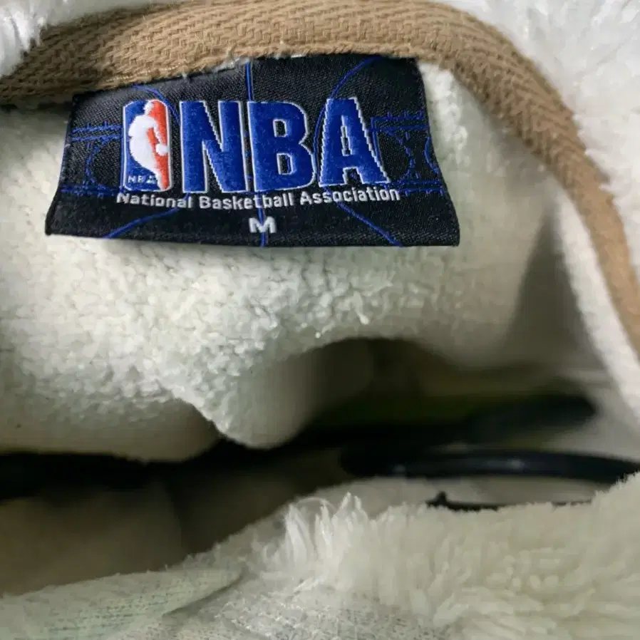 NBA 양털 후드티 (M,95)판매합니다!!