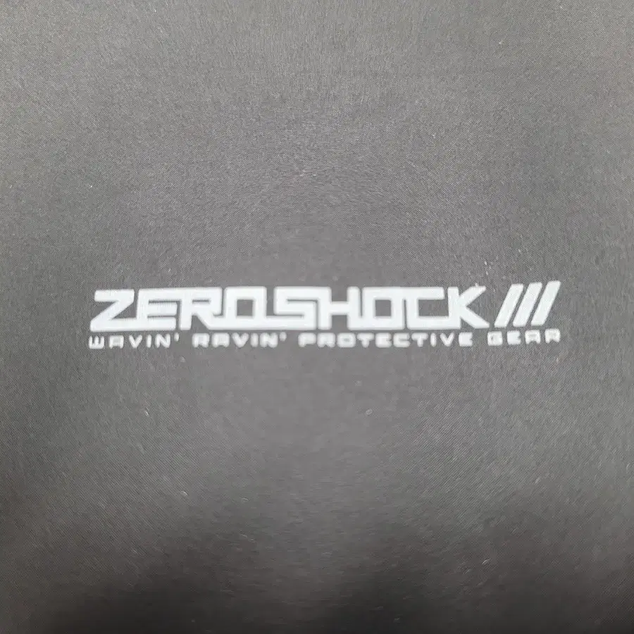 노트북 보호 케이스 제로샥(ZEROSHOCK) 3