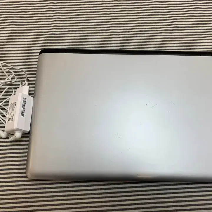 LG 노트북 15N360-LR10K (액정 번인
