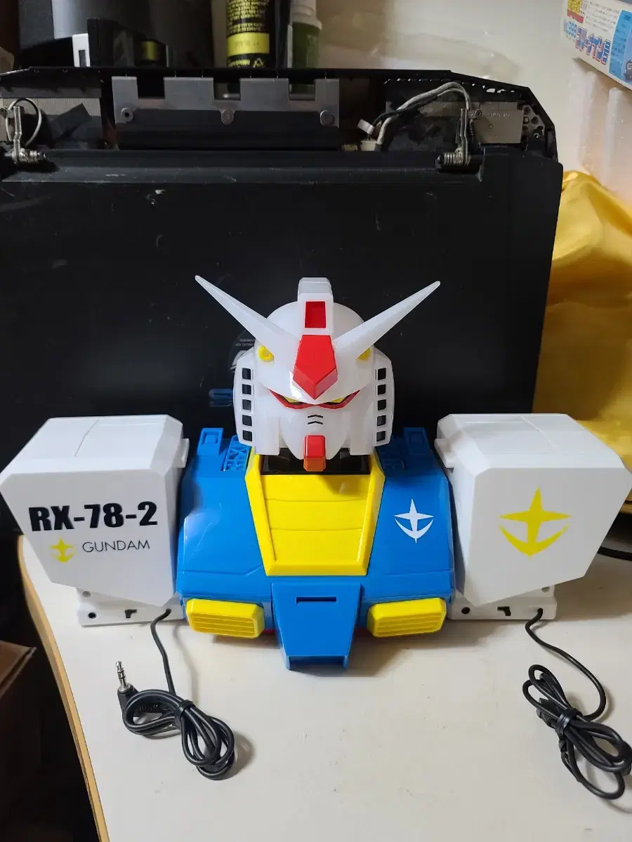 Gundam Bust