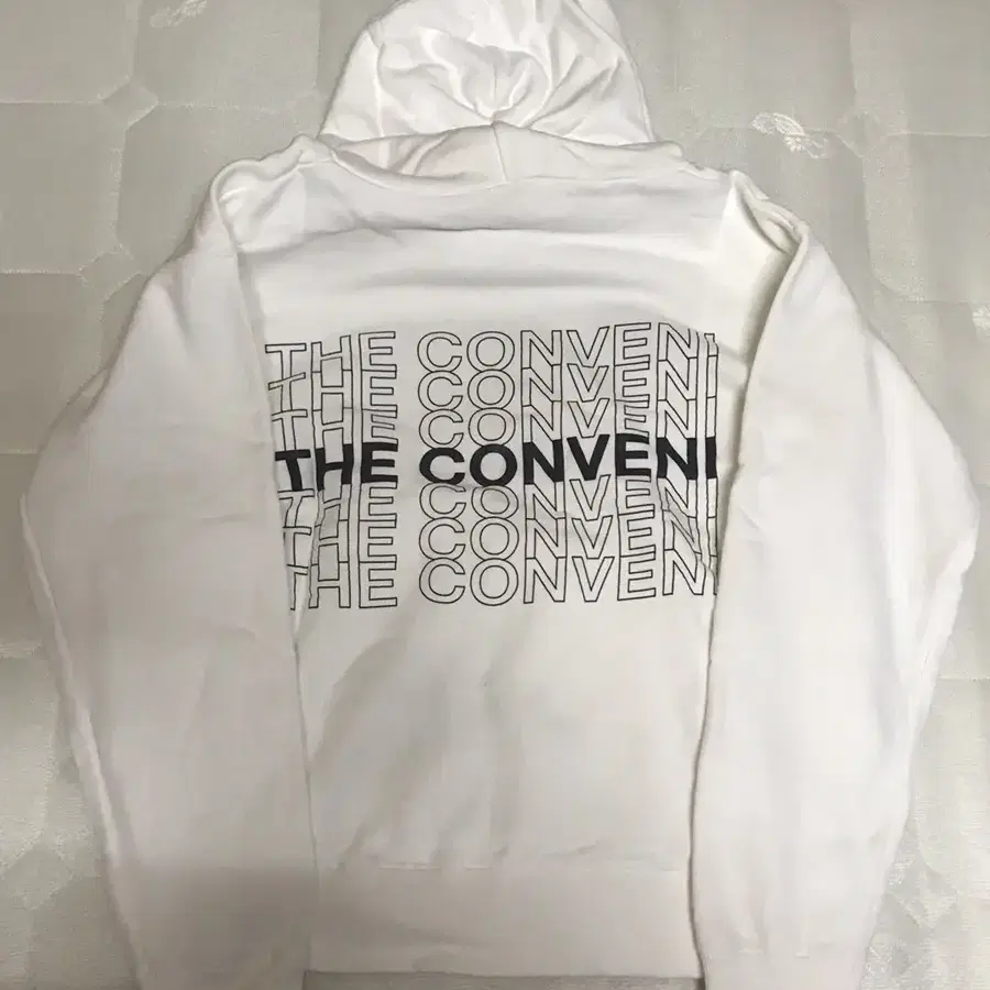 더 콘비니 후드 (the conveni)