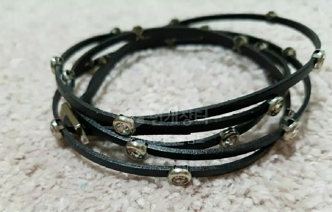 A completely cute leather strap bracelet