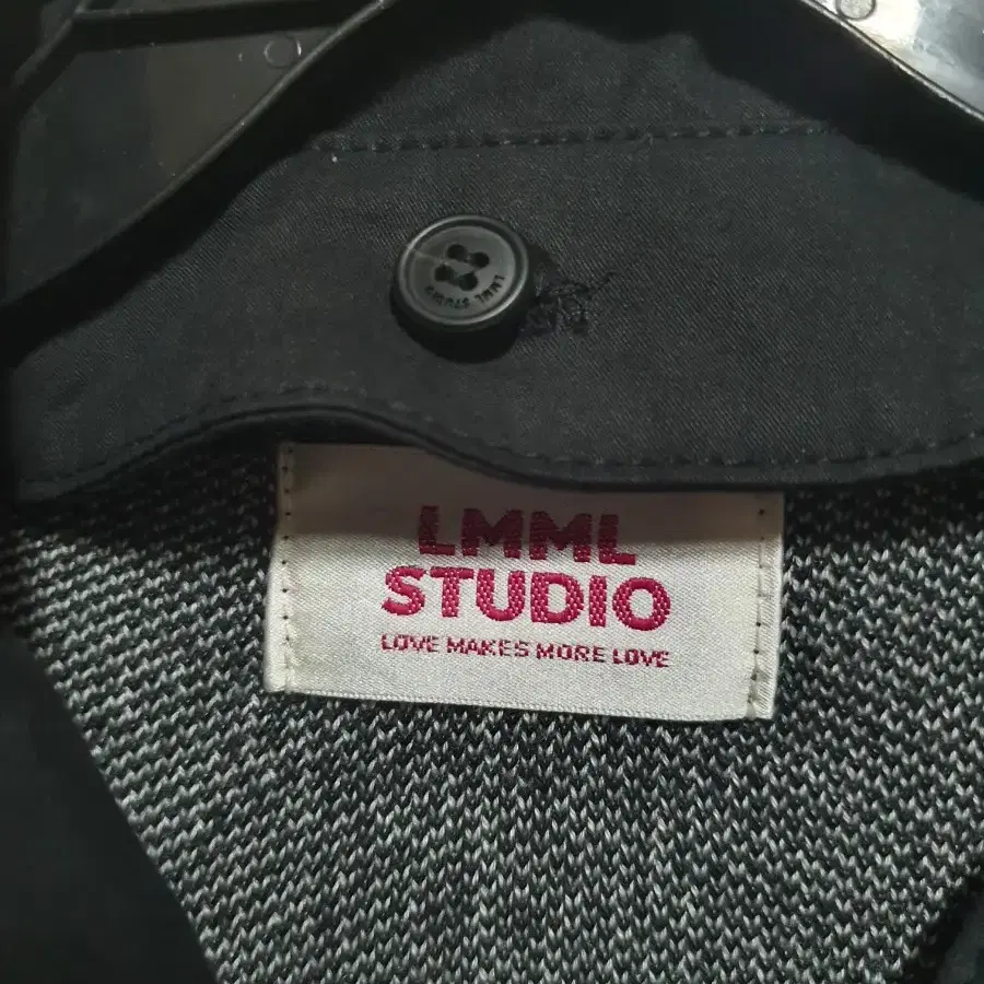 lmml studio 러버스 니트 블랙 컬러