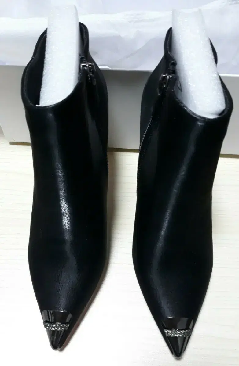 New Sung Su Dong Handmade Shoes Coco Violin Angle Boots