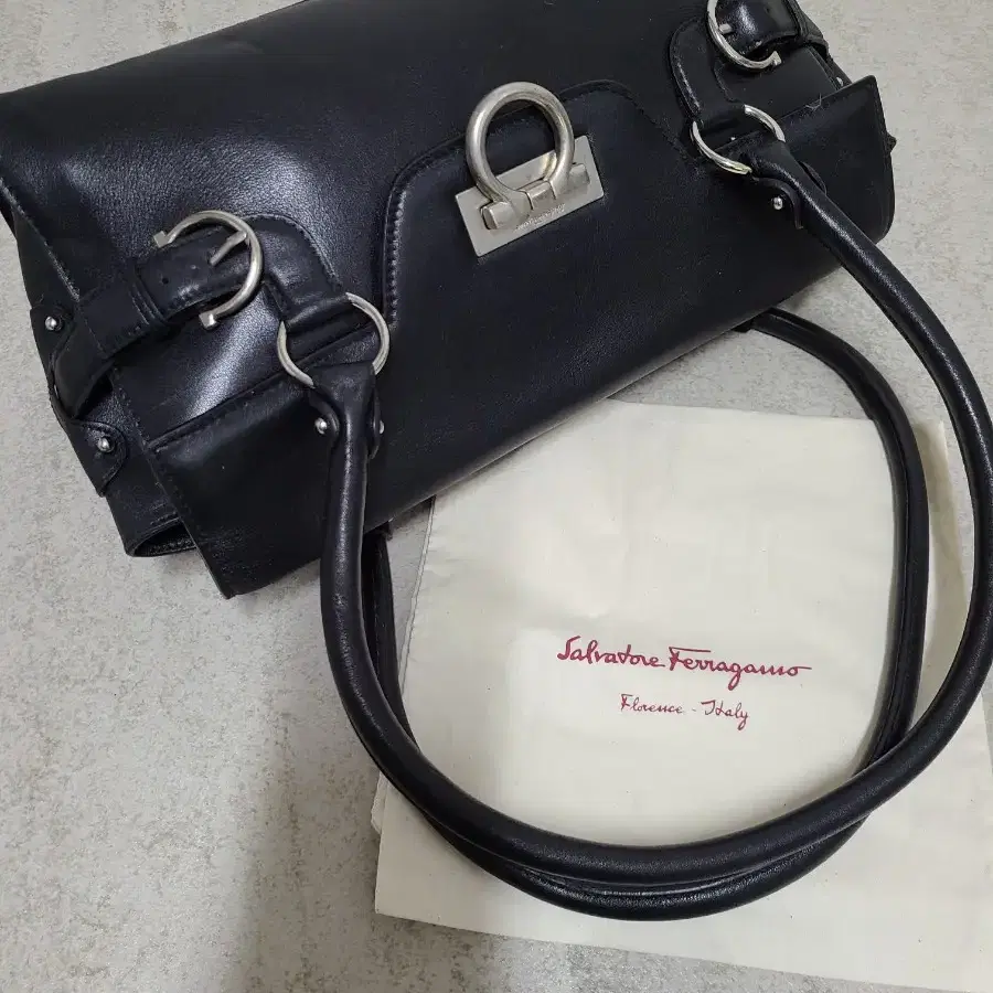 Salvatore Ferragamo 간치니 토트백