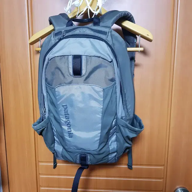 파타고니아 patagonia 백팩 그레이 yerba  22L  양품 중고