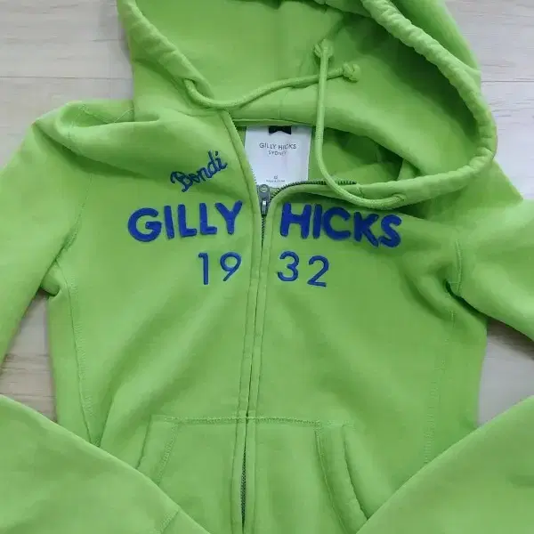 길리힉스(Gilly hicks) 후드집업