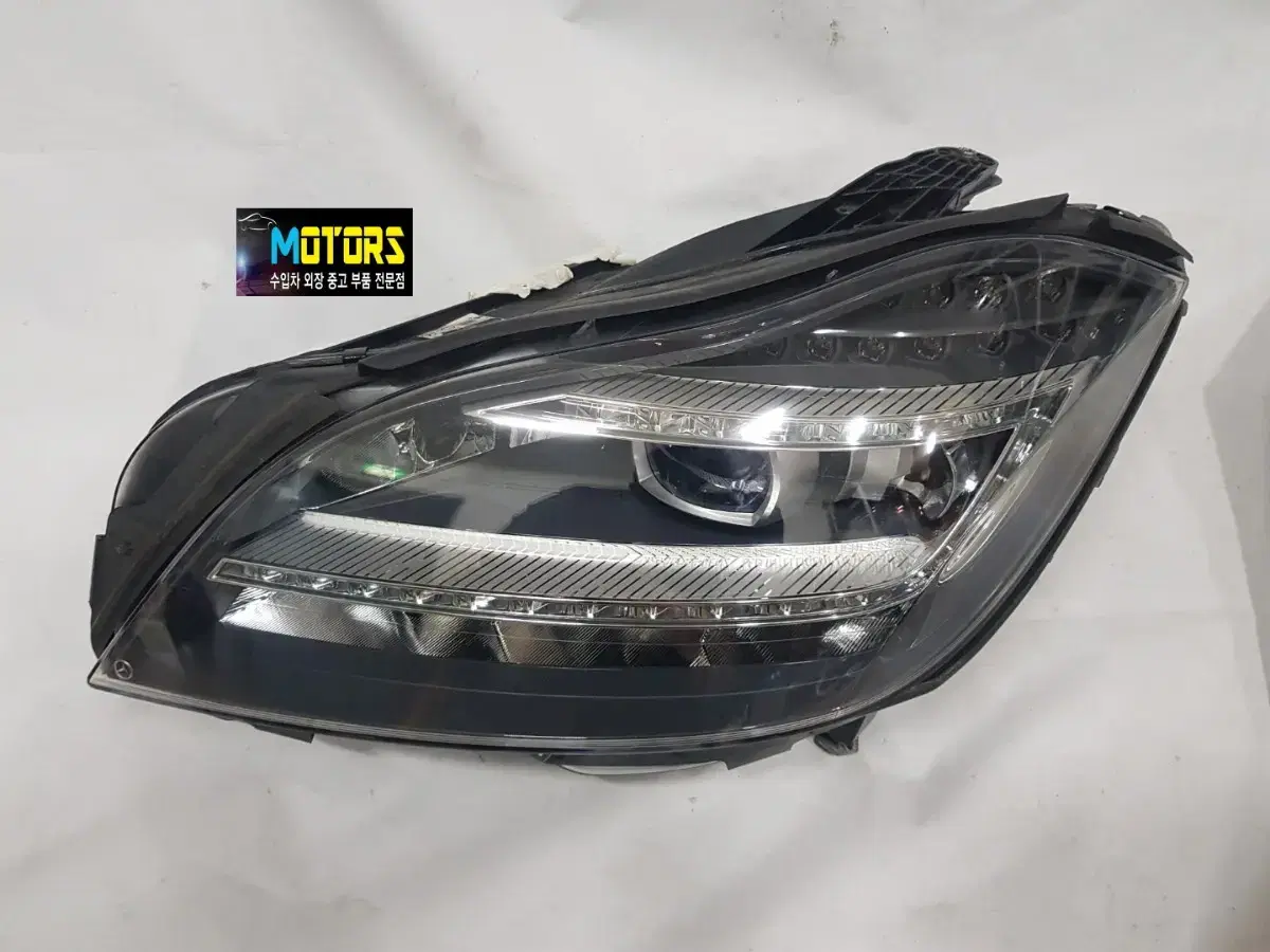 벤츠 CLS W218 전기형 LED 중고 운전석 헤드라이트