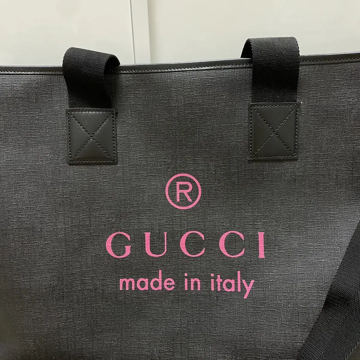 Gucci genuine shopper bag tote bag in good condition