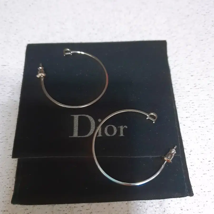 Christian Dior earring