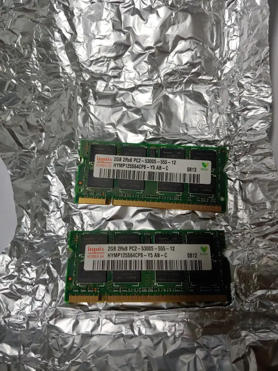 I'm selling 2GB of RAM memory for a laptop