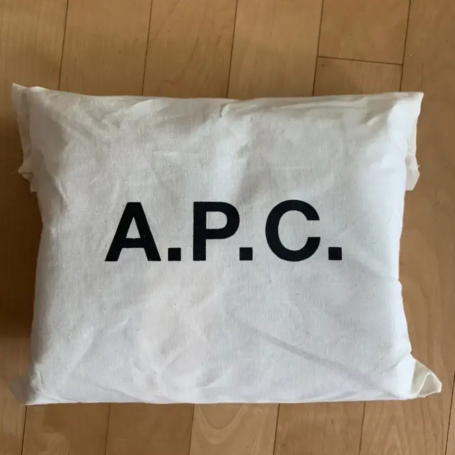 apc 아페쎄 하프문백 다크그린 새상품