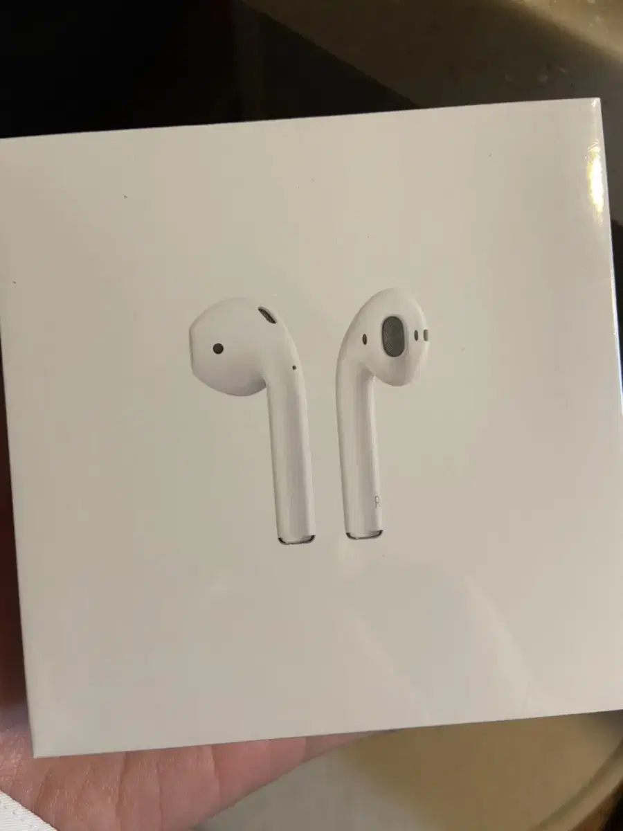 AirPods (sealed)