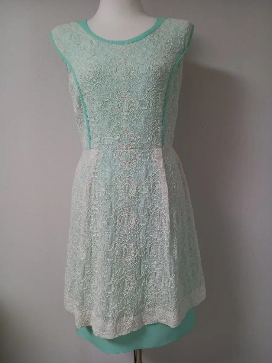 line lace one piece