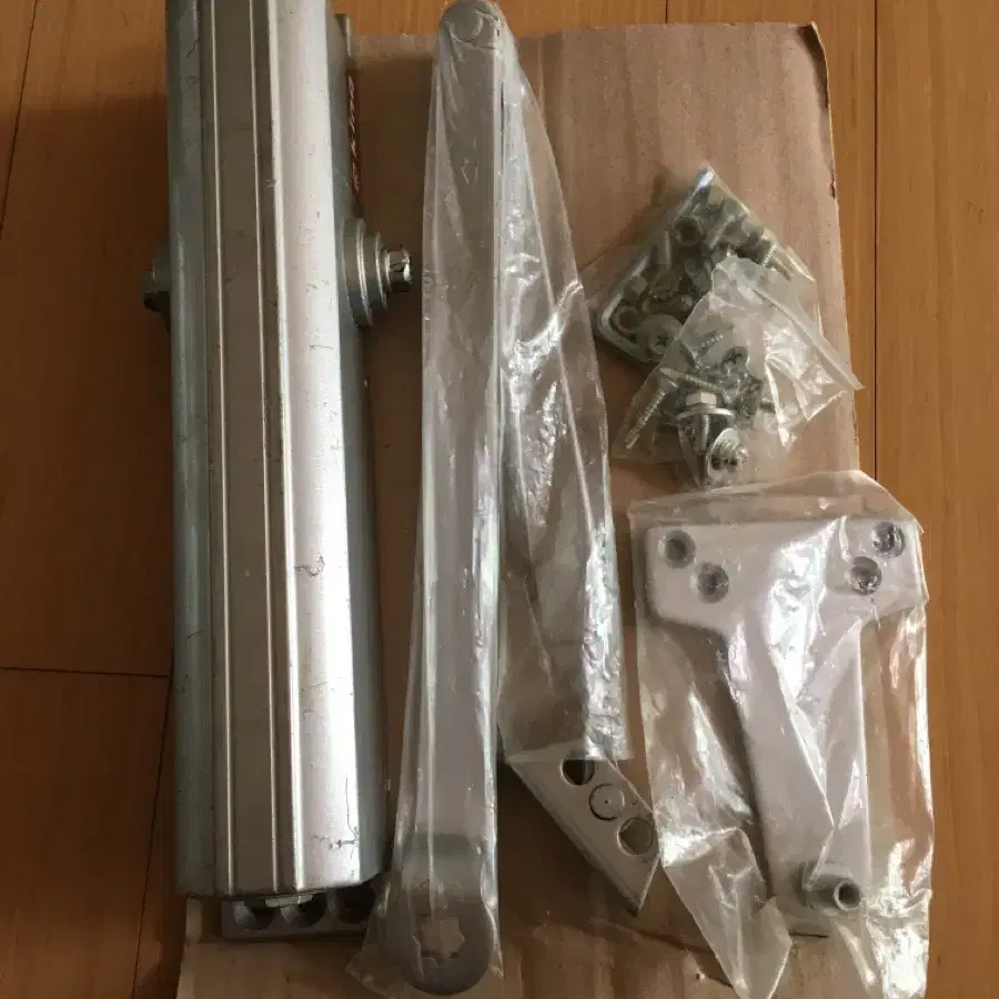 Get 킹 도어 클로저K907 king 도어클로져 현관문 대문 수리 부품 on Bunjang Boost Your K