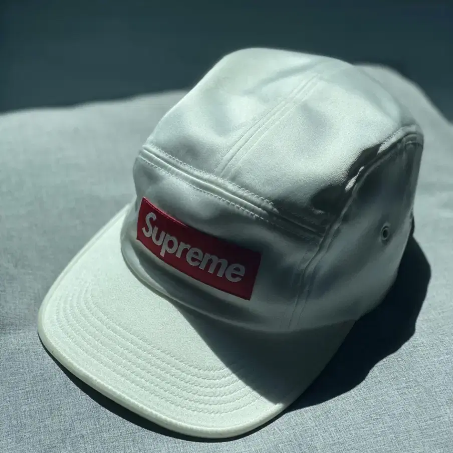 Supreme Camp Cap 슈프림캠프캡 화이트새틴